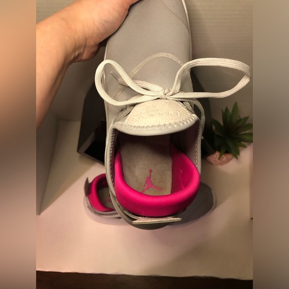 Women's Gray and Pink Jordan’s - Picture 4 of 13